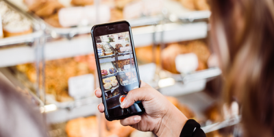 Instagram Bug: Stories Showing Old Materials